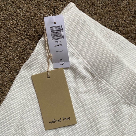 Brand new stretchy white pant from Wilfred Free - Picture 3 of 3